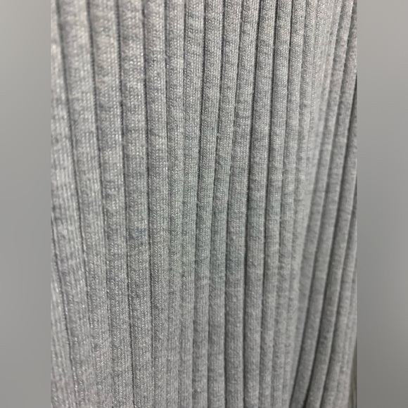 Women's gray sweatshirt - Picture 2 of 2